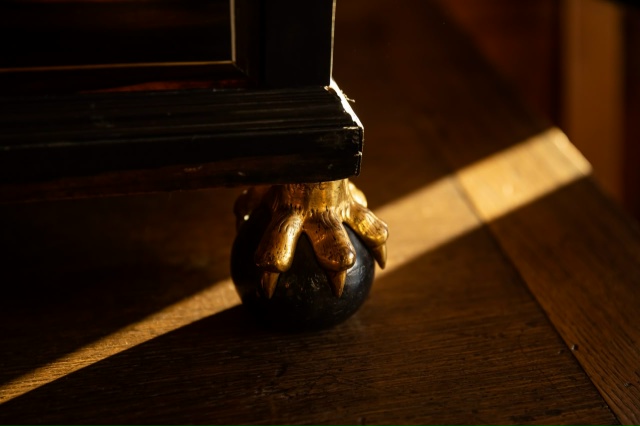 С каждым днем солнца становится все меньше. Именно в та...