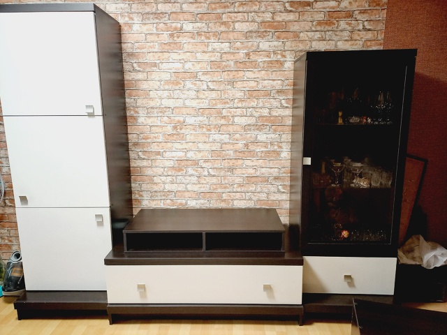 Продам мебель,модульная стенка,состоит из закрытого в?...