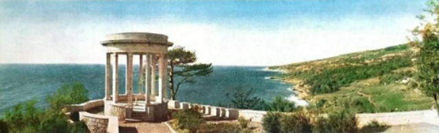 Знаменитая и всеми любимая беседка (ротонда) «Приют ту?...