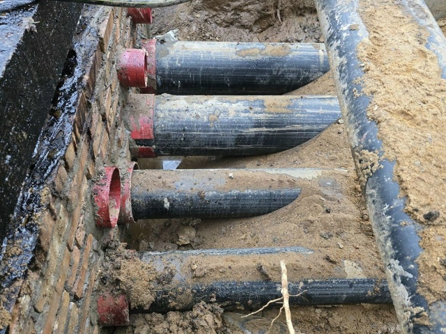 В Можайске коммунальщики меняют более 1,7 км теплосетей...