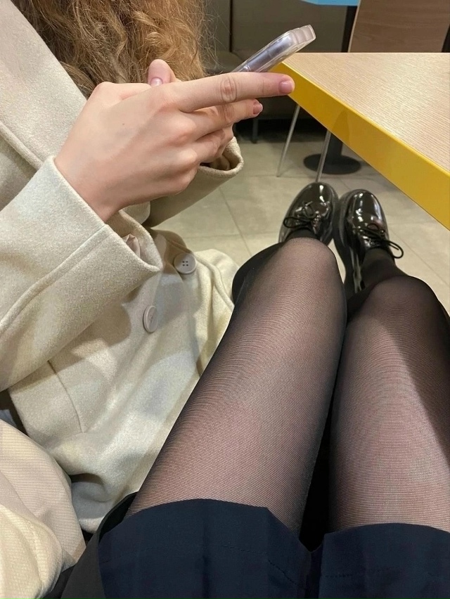 : 🍂Октябрь. Девушки мёрзнут. Бывшие активизировались.
...