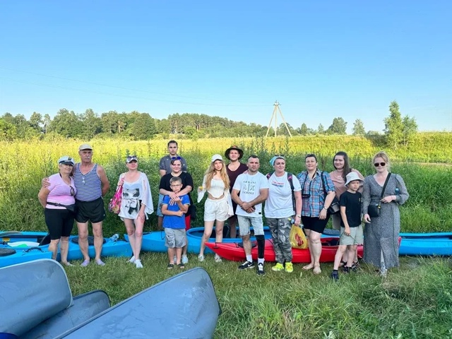 В Можайском округе состоялся семейный сплав по Москве-...