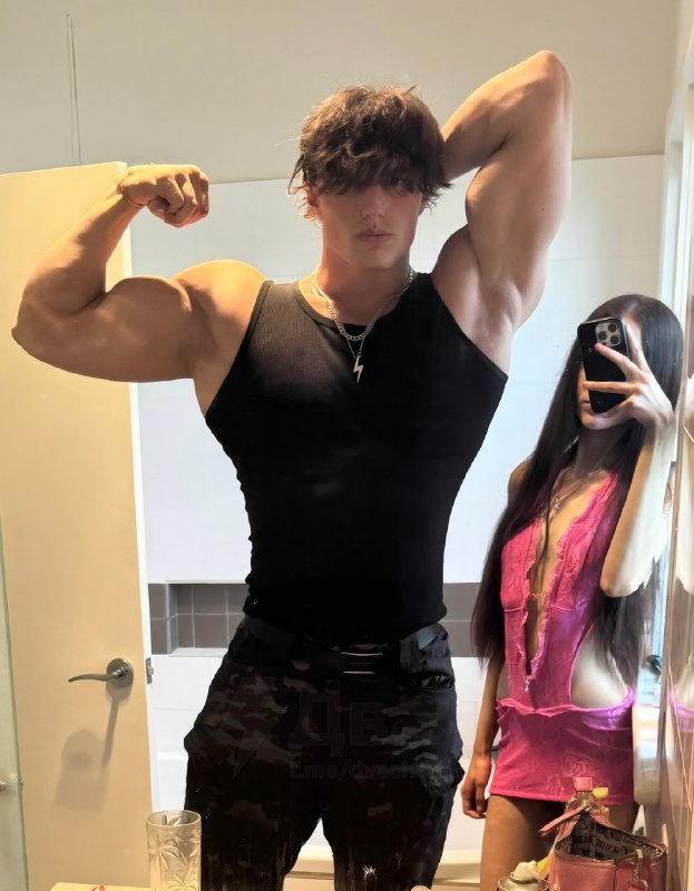 Американский стример, который прославился за счёт внешности и считался «одним из главных гигачадов»,