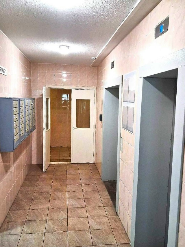 Наш округ лидирует по ремонту подъездов в этом году.
?...