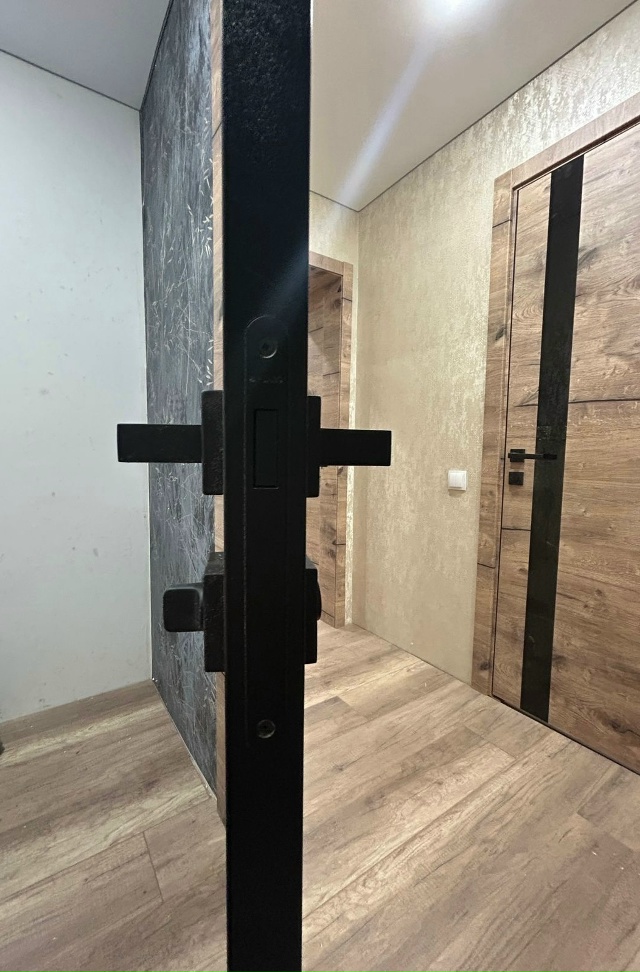 📌Ознакомиться с ассортиментом дверей можно в магази...