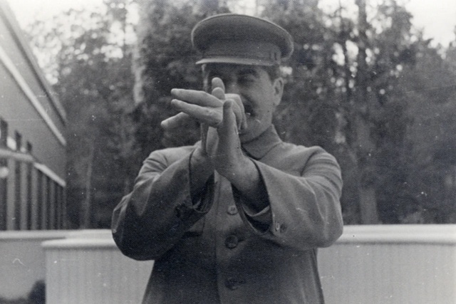 Иосиф Сталин на Ближней даче в Кунцеве. 1936 год