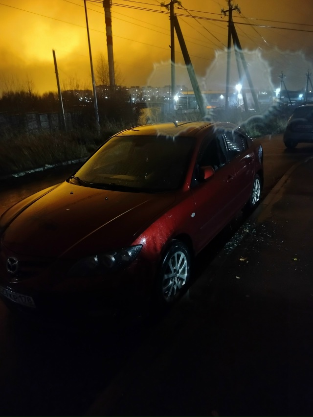 Школьный 5, хозяева авто,разбито стекло