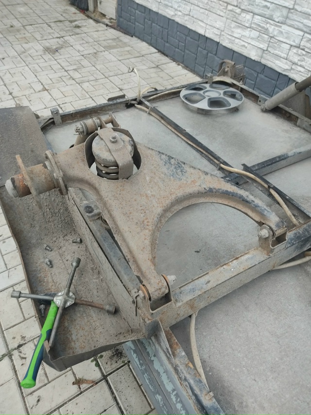 Ищу рычаг от прицепа писать в личку