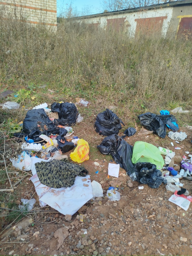 Убедительная просьба, не оставляйте свой мусор около к...