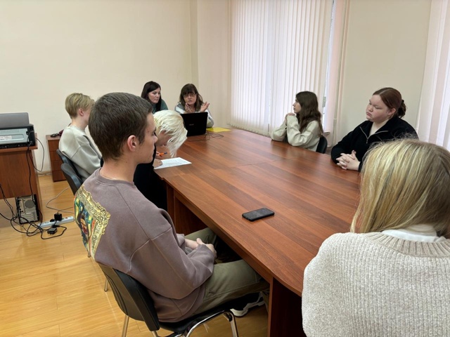 👫Десять учащихся 10-11 классов СОШ №6 и СОШ №2 нашего го?...