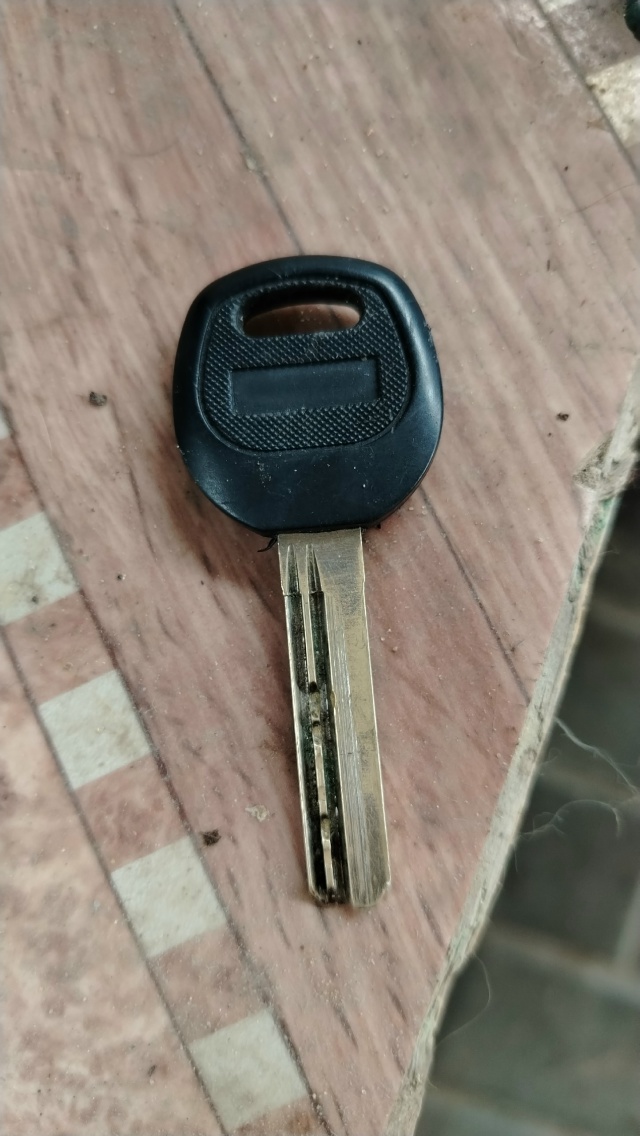 Найден ключ в р-не онкологии у мусорных баков .
Если най...