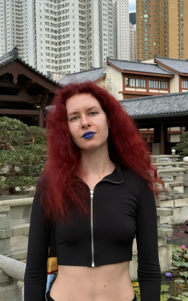 Младшая дочь Леонида Якубовича похвасталась фигурой в...