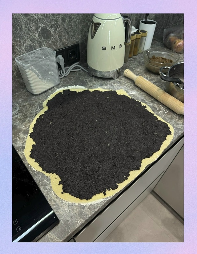 Достаточно ли мака я кладу в булки?