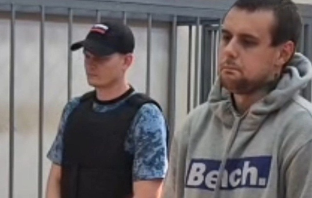 Ничему не учит жизнь любителя нацистских татуировок и?...