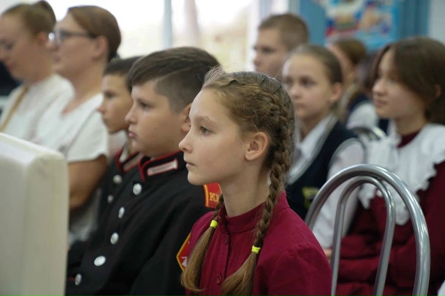 Сегодня в школе №7 в рамках проекта «Говорим с героем» ...