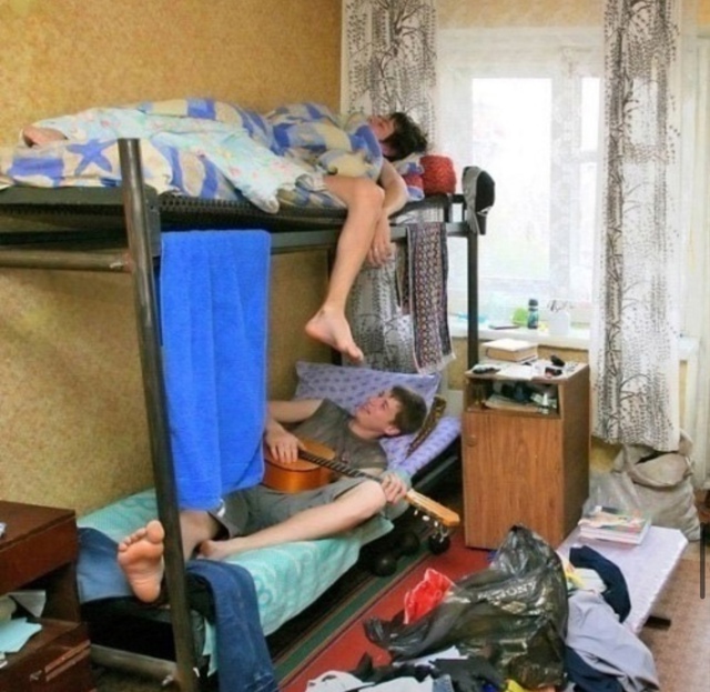 Студенческие общаги хороши. Жизнь не видел, если жил та...