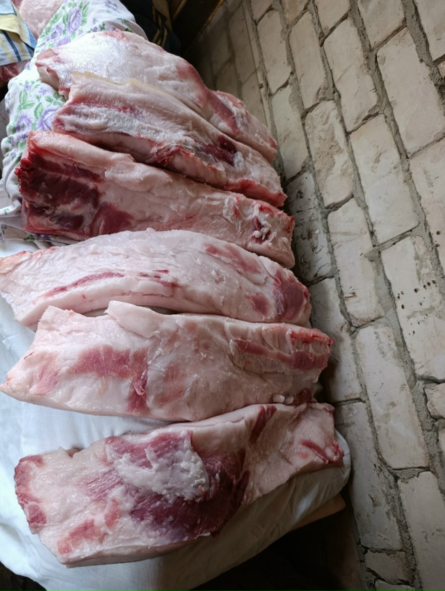 Продам сало. Цена 200р/кг 89228698389