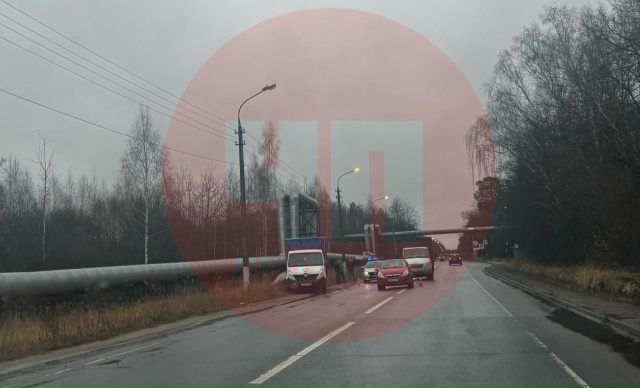 Сейчас ДТП на Серпуховском шоссе с 4 автомобилями.