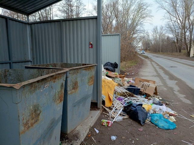 На улице Луговой было всегда чисто, пока не оборудовал?...