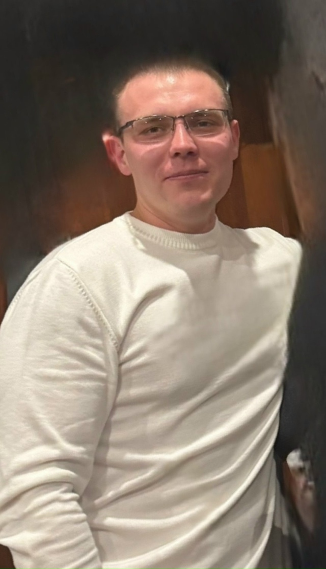 В зоне СВО погиб Лусников Иван Владимирович.
Прощание ...