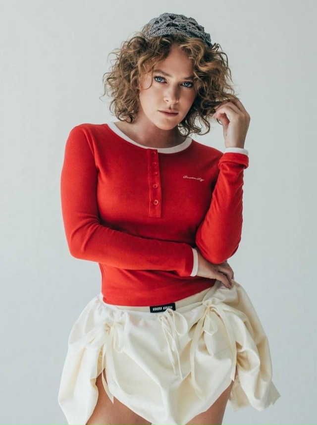 Аглае Тарасовой продлили ограничительные меры в связи...