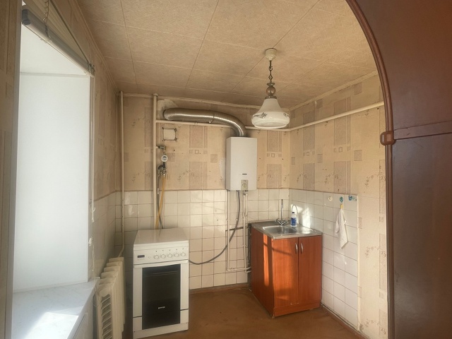 Продам 1-квартиру на 2 этаже в последнем подъезде на ул. ...