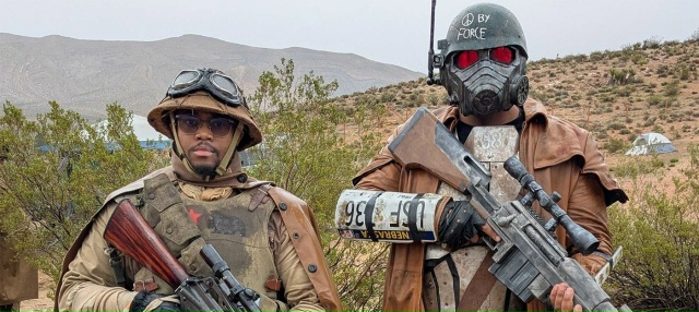 Фанат сыграл в Fallout: New Vegas у салуна в реальном городе Гу?...