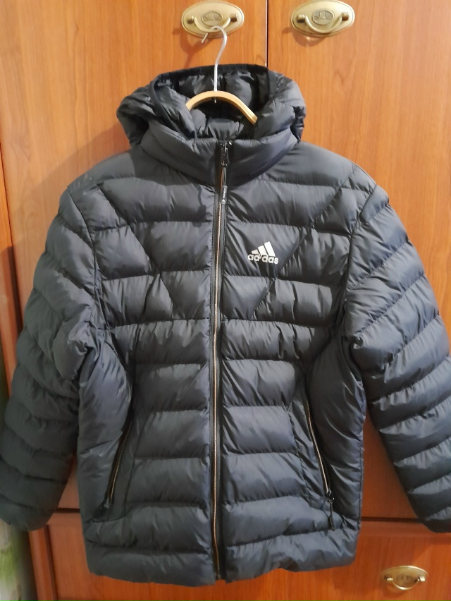 Отдам за полезности,р.42-44,8980-657-10-31