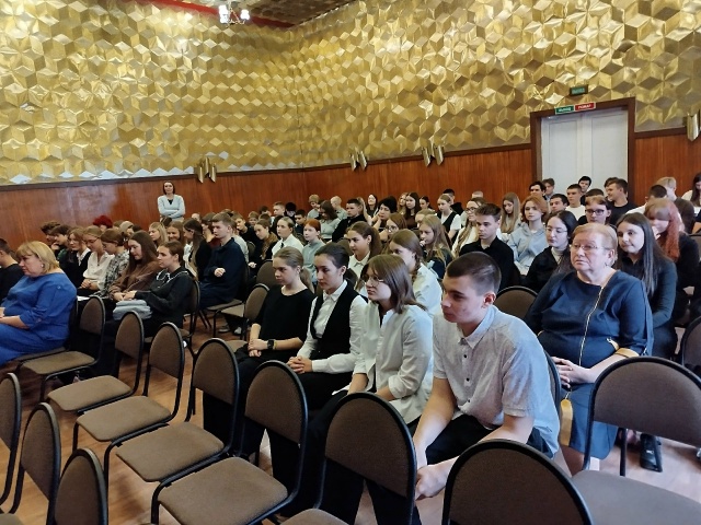 14 11. 2025 г. с обучающимися 8 -11-х классов состоялись профи?...