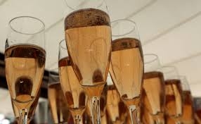 🍾 Россиян предупредили о существенном подорожании ша...