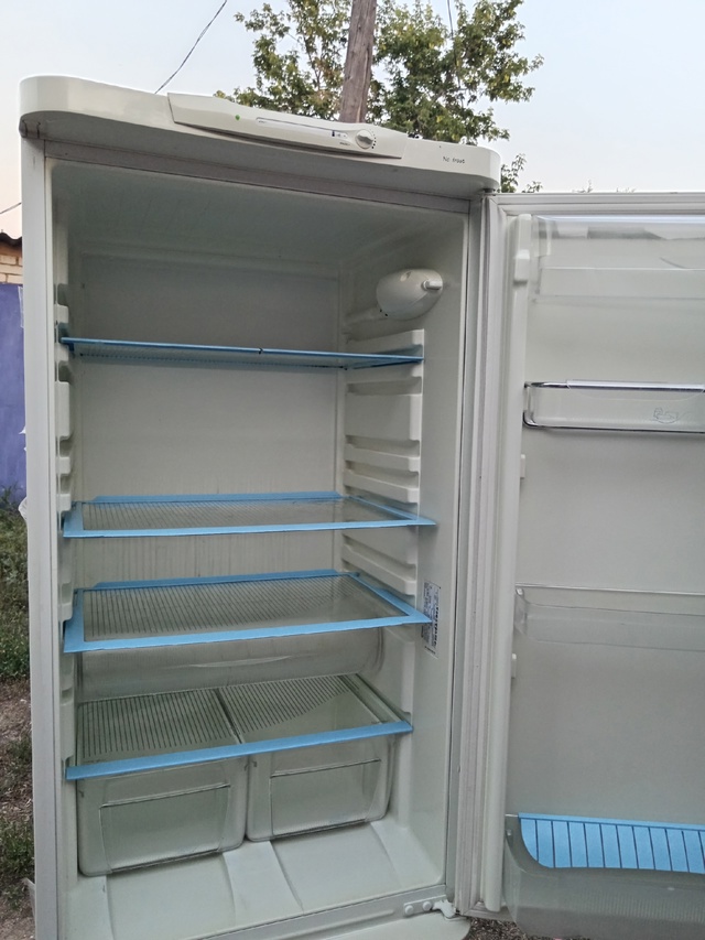 Продам холодильник indesit в отличном рабочем состоянии
12...