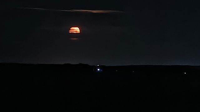 Суперлуние, 5.08.25. 22.30.ч.