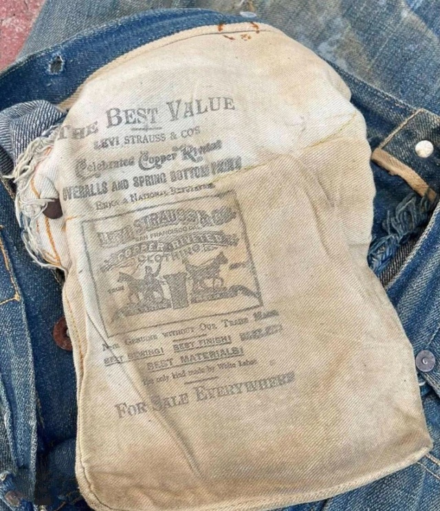 Пара джинсов Levi’s 19-го века! Джинсы нашли в заброшенной...