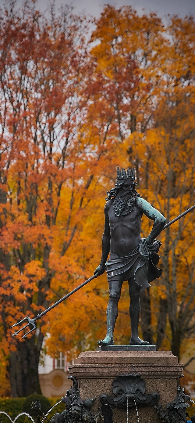 Заставки для ваших телефонов / ноябрь🍂
Источник: peterhof...