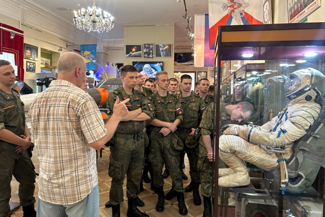 В Тамбове открылась выставка с редкими космическими э?...