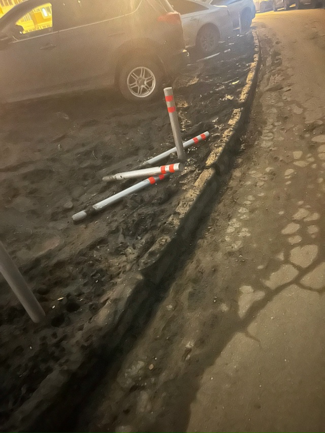 🆘 У этих 🦌🦌нет не Стыда ни Совести,вырвать столбики ...