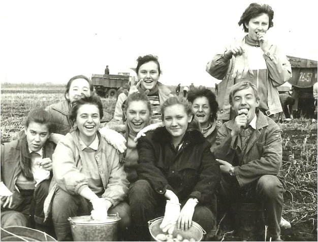 А вы eздили в шкoлe нa сбор кapтoшки?