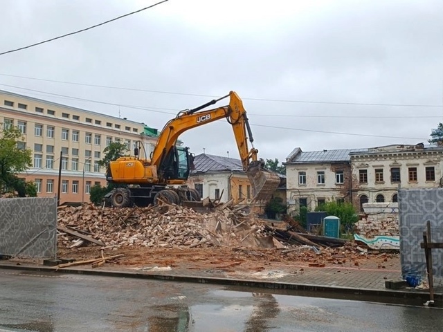 Компания «Брусника» приступила к сносу старых зданий ?...