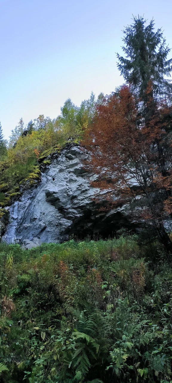 🥰🗻 Прекрасные Чаньвинские пещеры
Одна из легенд свя...