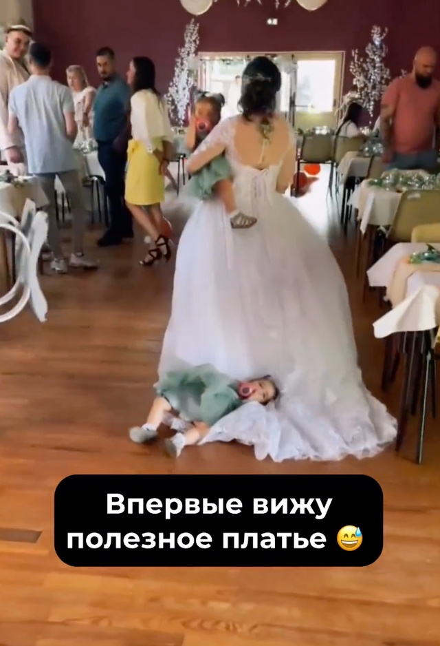 Какое удобное платье😅
