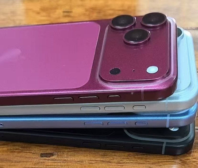 Новый iPhone 18 Pro будет выглядеть именно так — инсайдеры показали все расцветки будущей новинки.