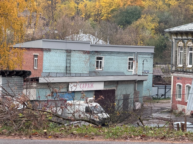 А что случилось с этой мойкой?
Она работает вообще?