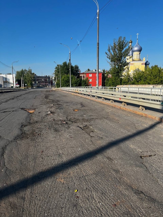 Подписчик с Комсомольского моста сообщает:
