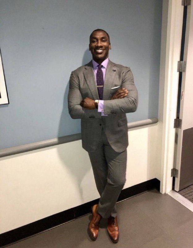 когда выпрашивал друзей пофоткать себя сто лет и по итогу твое позирование заканчивается этим: