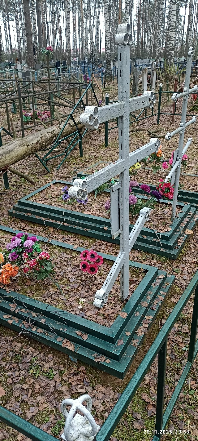 Андреевское кладбище, может кто узнает свои могилки, п?...