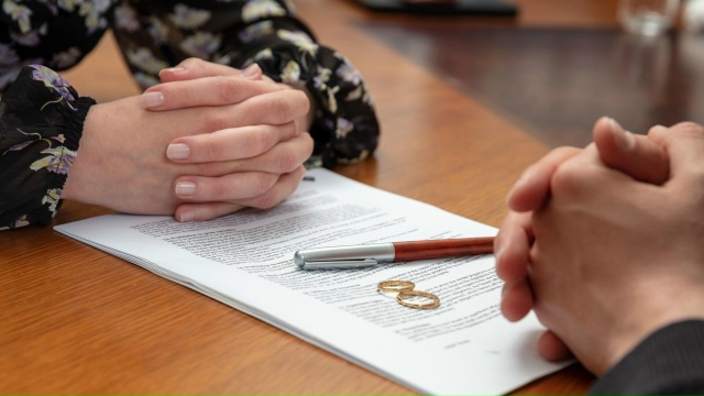 Разводы теперь станут значительно дороже: депутат пре?...