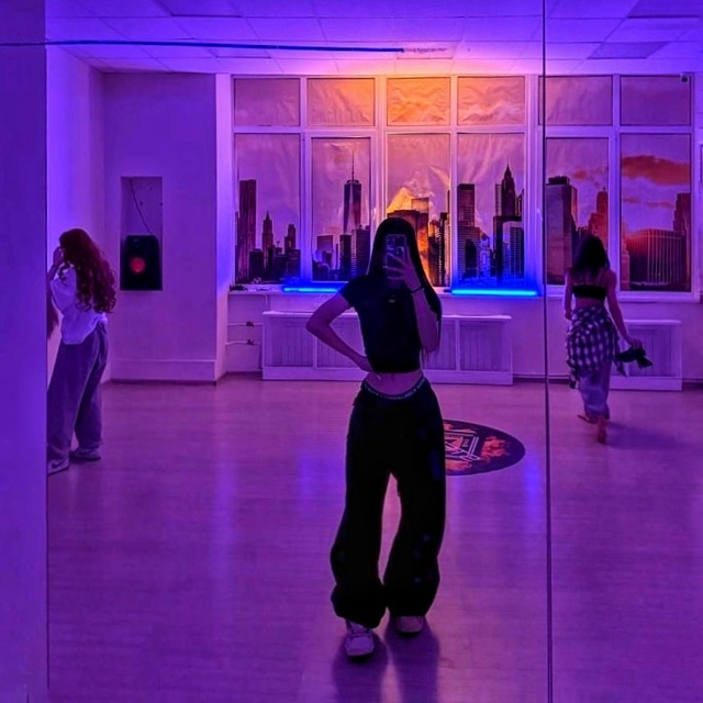 Ищем тренера-хореографа в направлении:
Hip-hop, House, High Heels,...