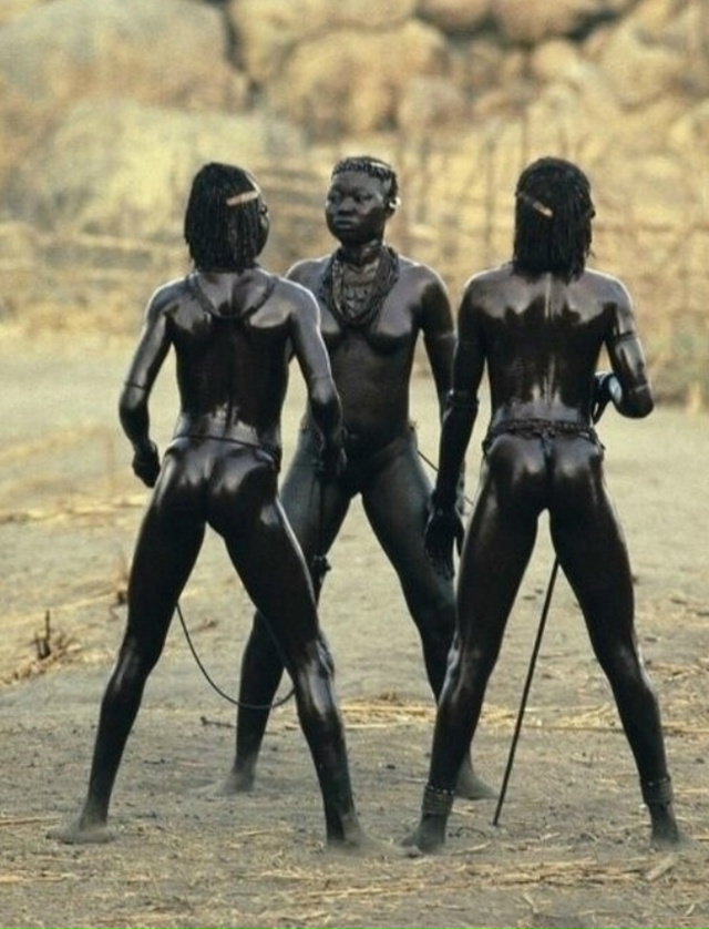 Женщины суданского племени Нуба в 70-х годах выглядели ?...