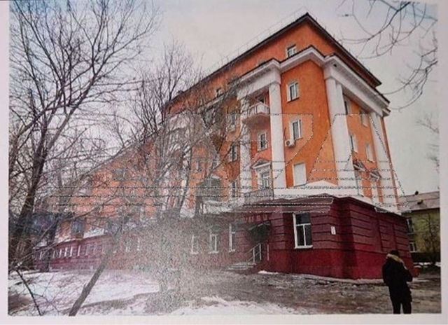 Ремонт не делают — платят по 300 в день. Жильцы в шоке, фо...