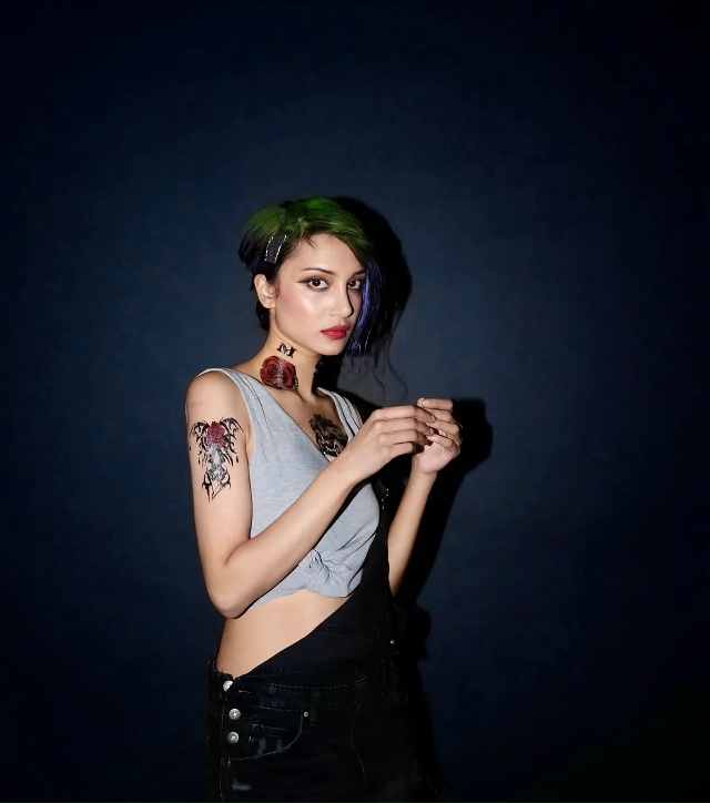 Шивани Шарма, известная модель, которая послужила прот...